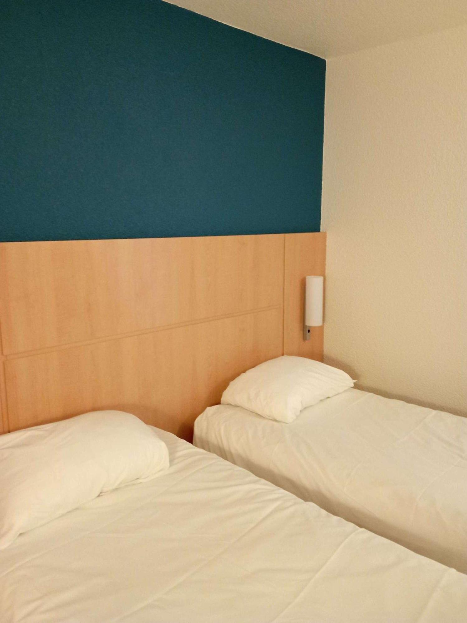 Hotel Ibis Les Etangs Des Moines Fourmies Exteriér fotografie